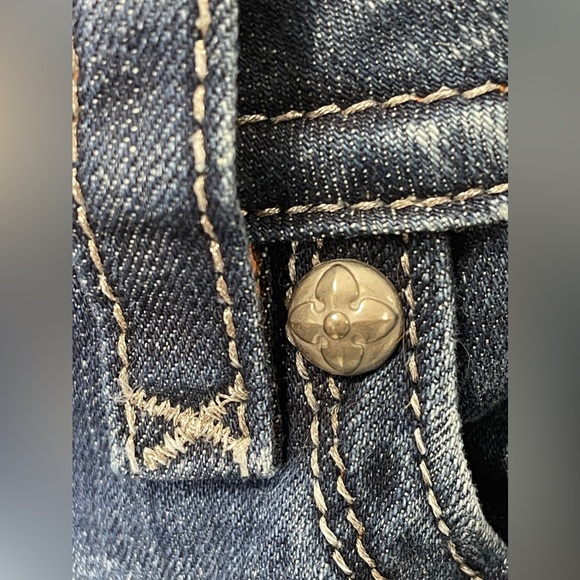 Rock Revival Haley Bootcut Jeans Size 30 Distressed Fleur De Lis Buttons - Picture 6 of 15